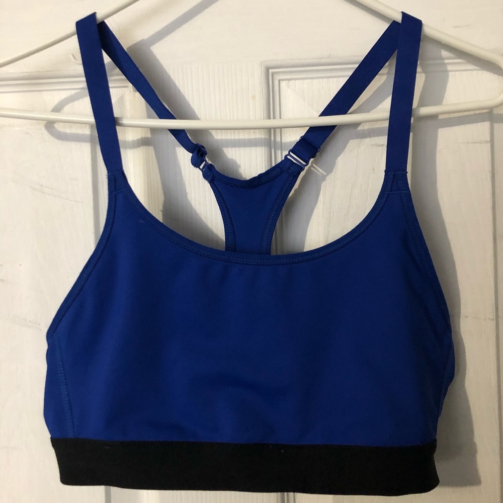Sports bra